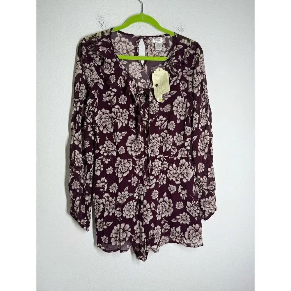 NWT Band of Gypsies Romper Womens Sz M Purple Floral Ruffle V-Neck Boho Festival